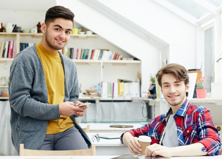 Erzieher werden: Die wichtigsten Schritte zur erfolgreichen Karriere – Ein Leitfaden für angehende Erzieher und Erzieherinnen